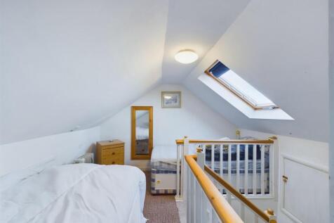 Bedroom: