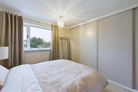 Bedroom: