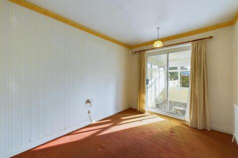 Bedroom:
