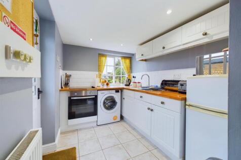Kitchen: