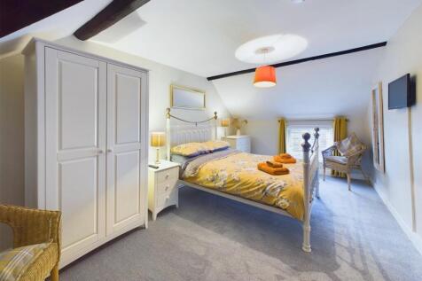 Bedroom: