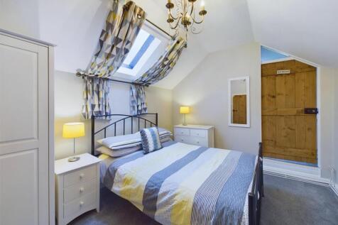 Bedroom: