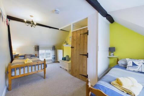 Bedroom: