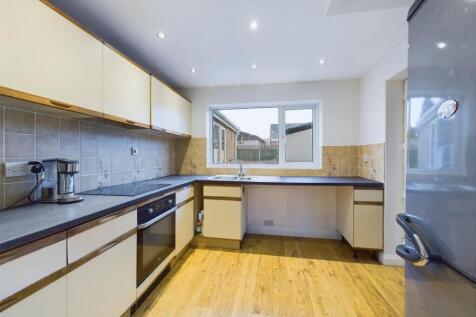 Kitchen: