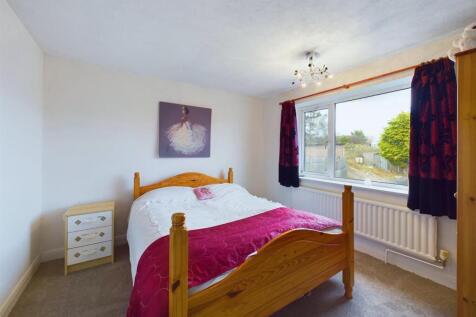 Bedroom: