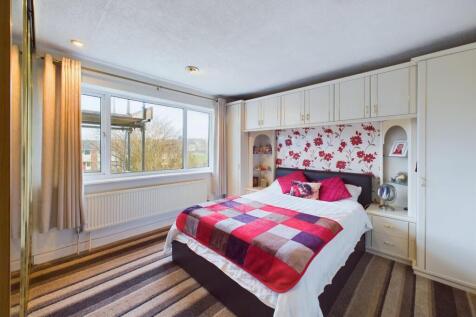 Bedroom: