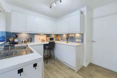 Kitchen: