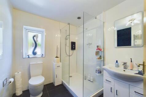 Shower room: