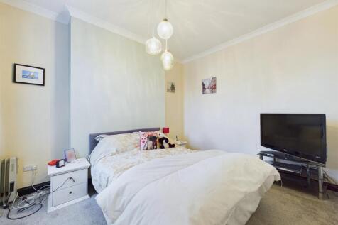Bedroom: