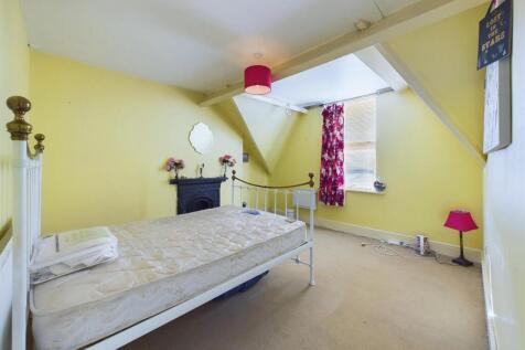 Bedroom: