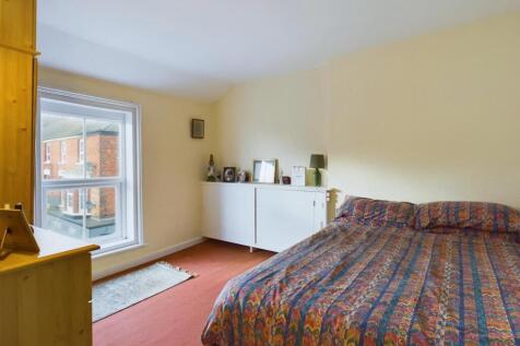 Bedroom: