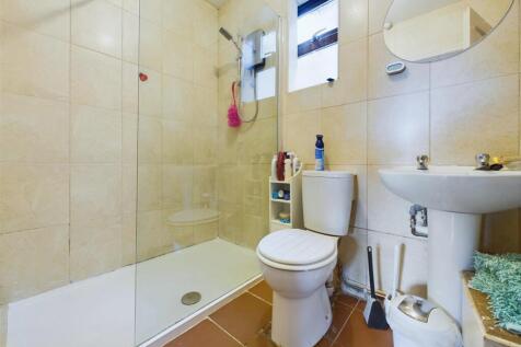 Shower room: