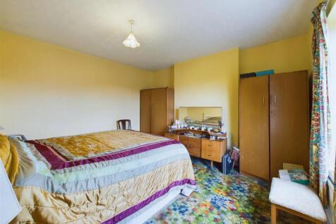 Bedroom: