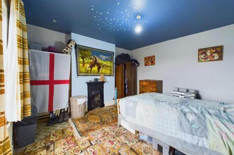 Bedroom: