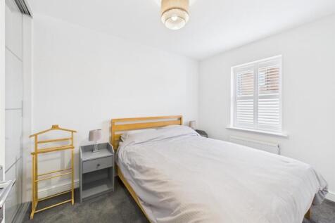 Bedroom: