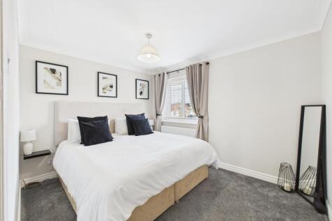 Bedroom: