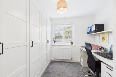 Bedroom: