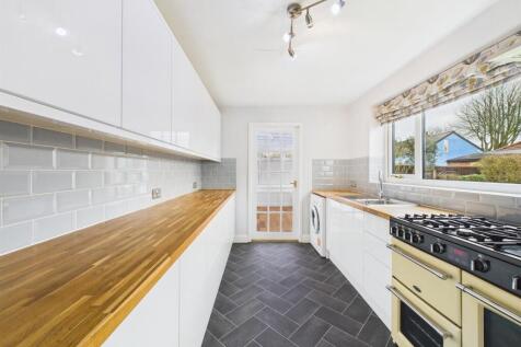 Kitchen: