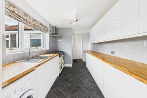 Kitchen: