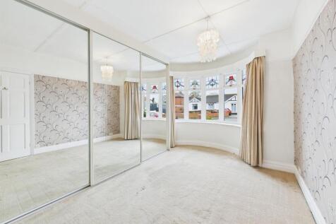 Bedroom: