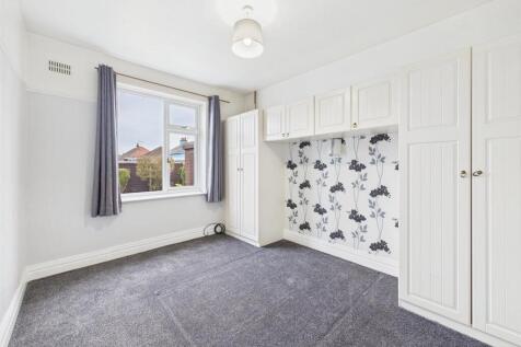 Bedroom: