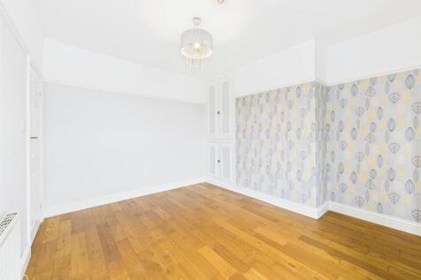 Dining room: