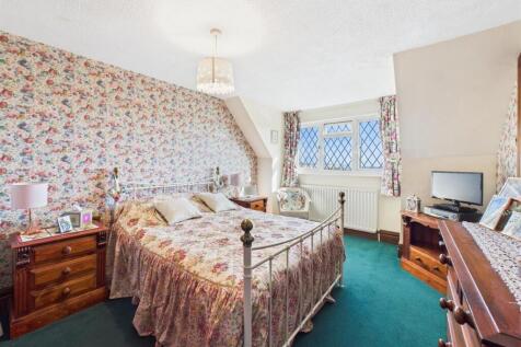 Bedroom: