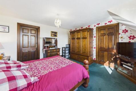 Bedroom: