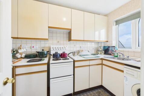 Kitchen: