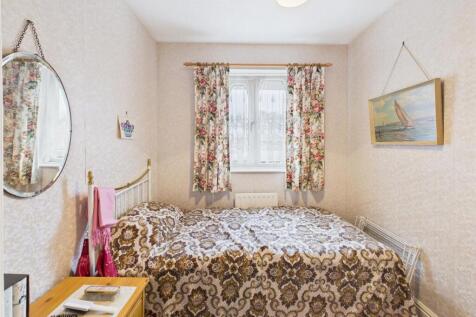 Bedroom: