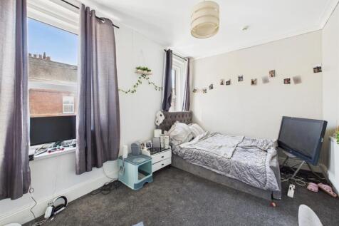 Bedroom:
