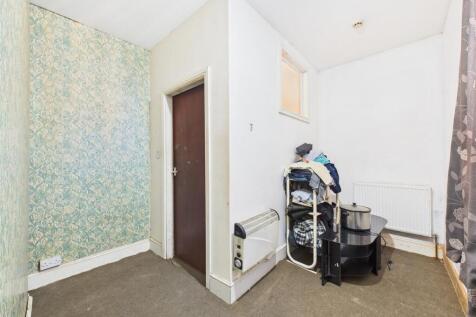 Bedroom: