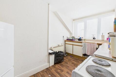 Kitchen: