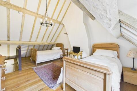 Bedroom: