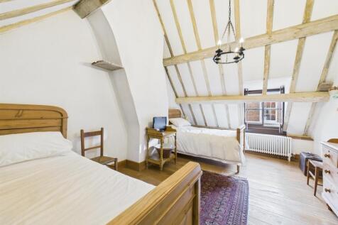 Bedroom: