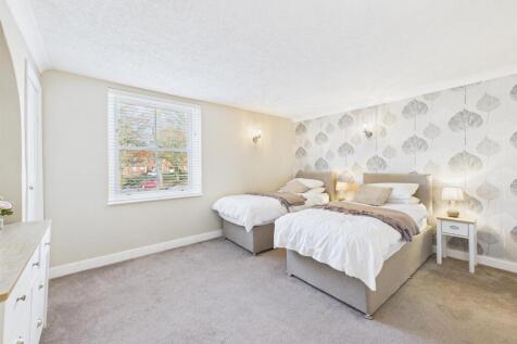 Bedroom: