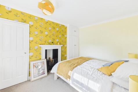 Bedroom: