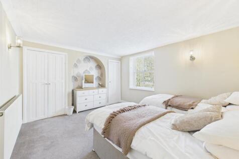 Bedroom: