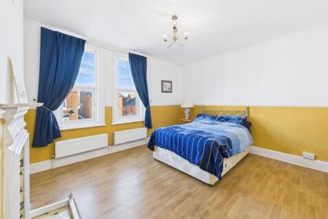 Bedroom: