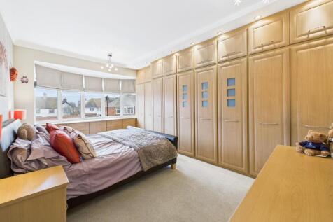 Bedroom:
