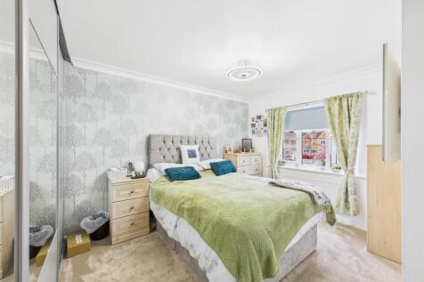 Bedroom:
