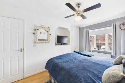 Bedroom: