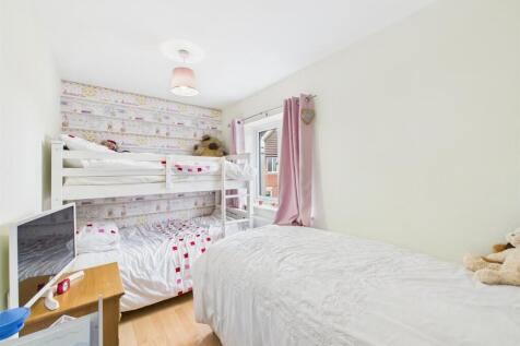Bedroom: