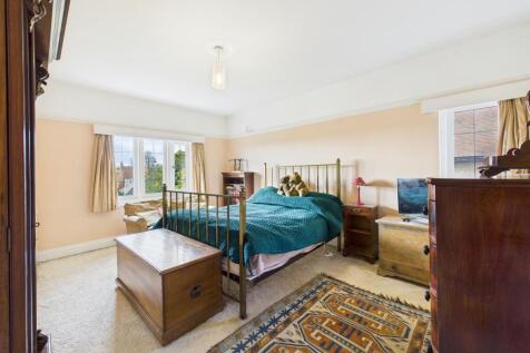 Bedroom: