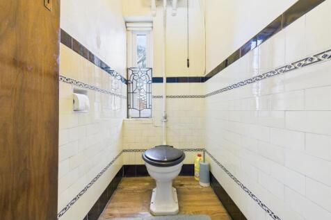 WC: