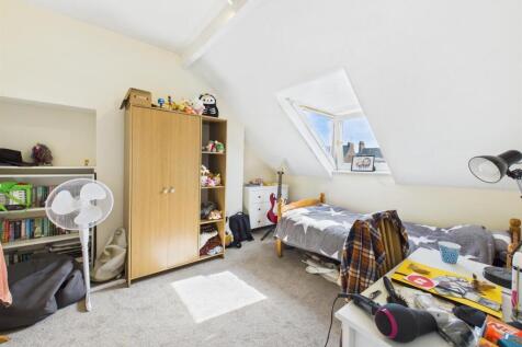 Bedroom: