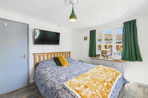Bedroom: