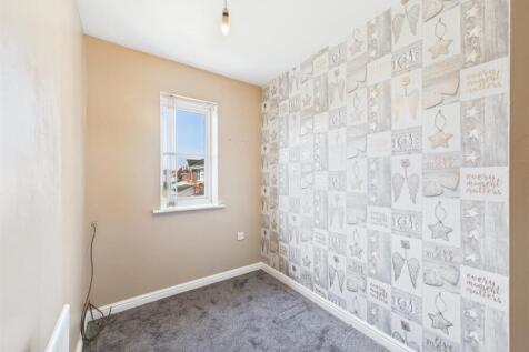 Bedroom: