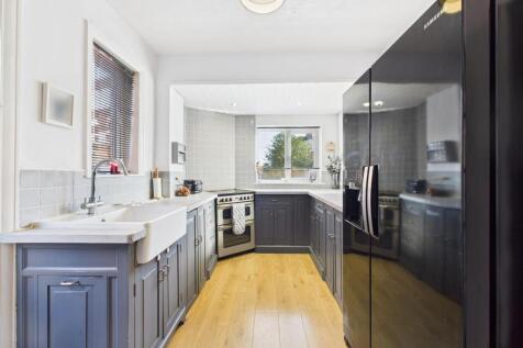 Kitchen: