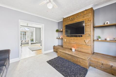 Lounge: